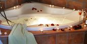 Stanza del fieno con vasca per fare bagno di fieno