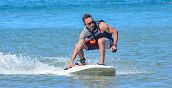 Rider in azione con jet surf nelle Marche