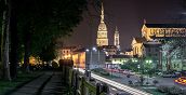 Veduta notturna del centro di Novara