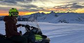 Paesaggi innevati nella Val Brembana durante escursione in motoslitta