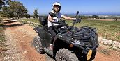 quad sulle colline panoramiche della Murgia Barese