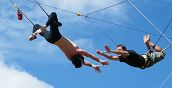 Acrobazie trapezio volante ragazzi