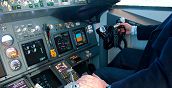Pilota virtuale nel simulatore di volo Foggia