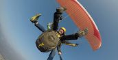 Idea regalo avventura: battesimo del volo in parapendio tandem sul Lago d'Iseo con pilota esperto