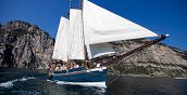 Esperienza in barca a vela da Malcesine sul lago di Garda