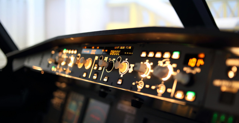 Esperienza di volo immersiva nel simulatore di volo Catania