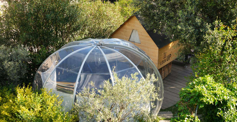 StarsBox in legno immersa nel verde degli ulivi al Residence Felice a Celle Ligure