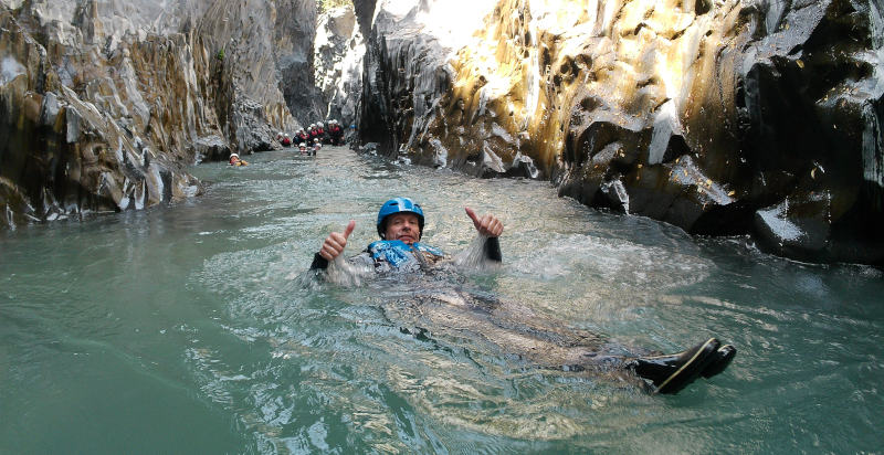 Tour guidato di body rafting nelle Gole dell’Alcantara