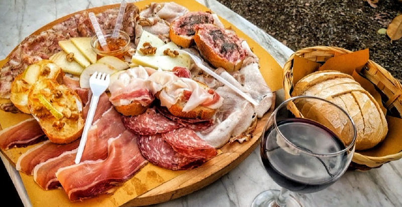 Tour guidato a Pisa - Assaggio di salumi e formaggi toscani